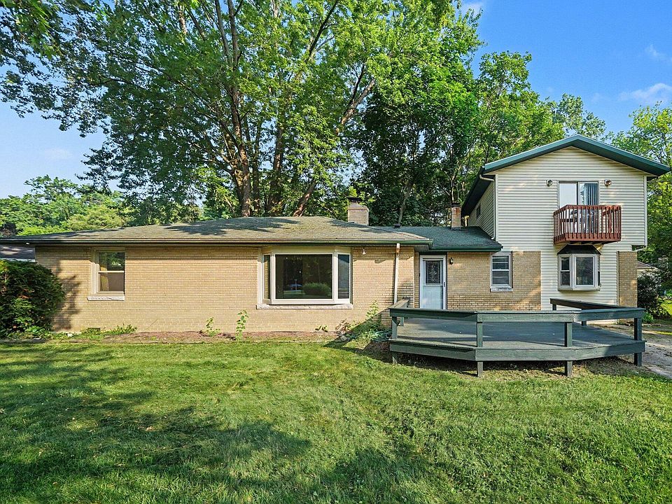 1st image of 215 Wren Pl