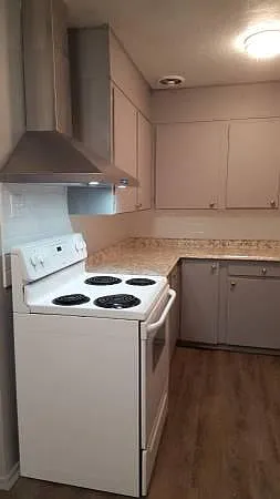 1 bed, 756 sqft, $1,200 — Photo 4