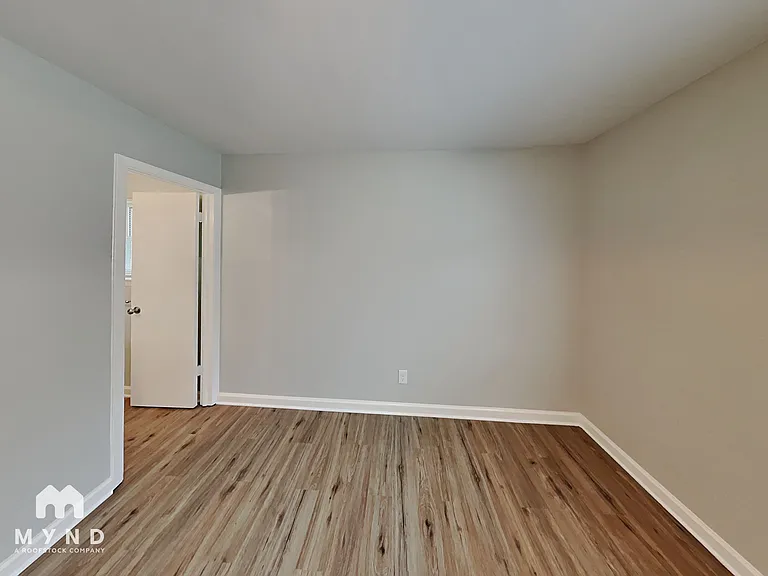 14839 Green Valley Dr — Photo 11