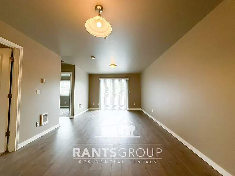 Bedrock Apartments — Photo 6