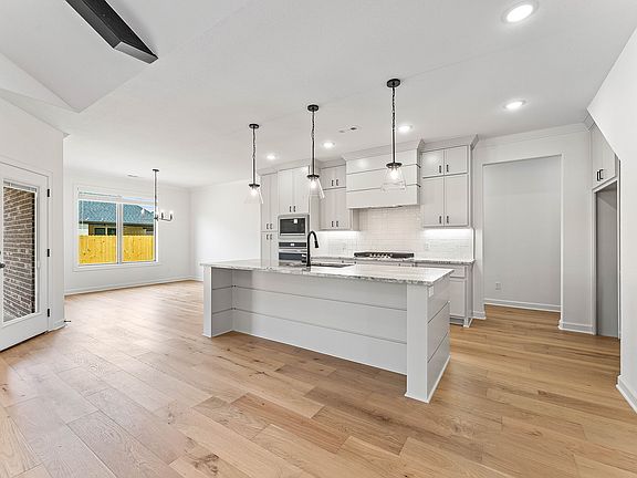 7th image of this home