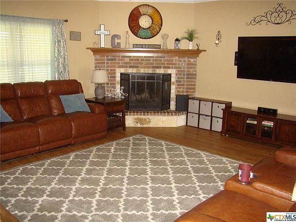 2nd image of 2303 Jesse Dr