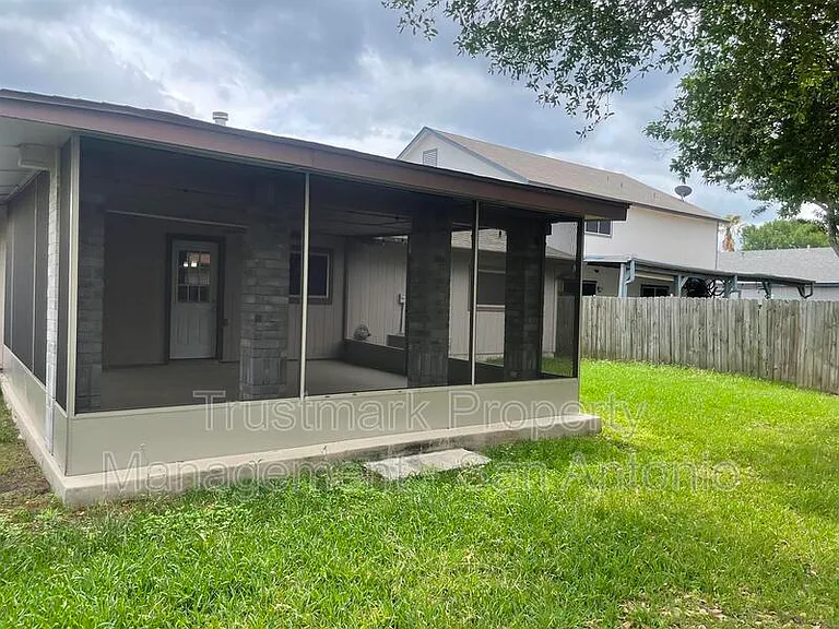 8335 Bent Meadow Dr — Photo 39