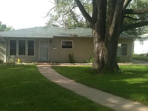 106 Green Ln photo 1