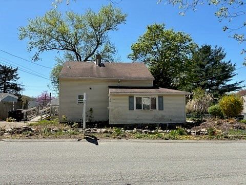 2nd image of 96 Manzanetta Ave