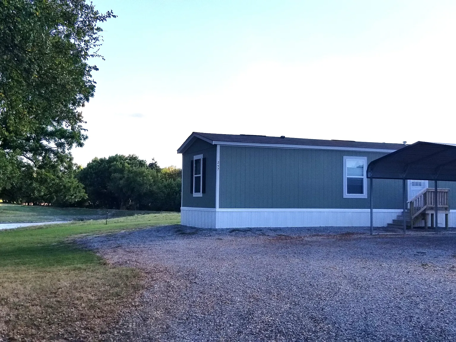 2 bed, 840 sqft, $1,375 — Photo 2