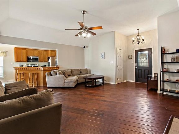 5th image of 1109 Perkins St