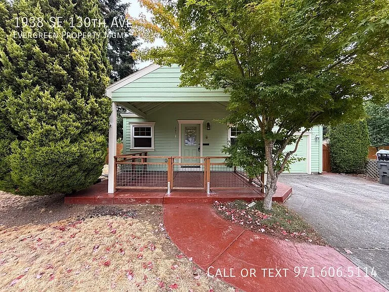 1938 SE 130th Ave — Photo 1