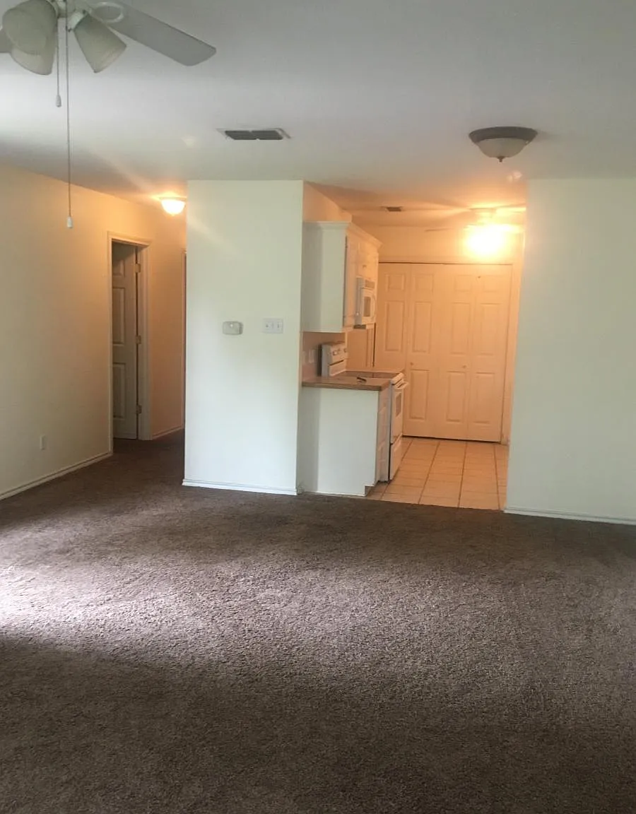 2 bed, 1200 sqft, $1,200 — Photo 1