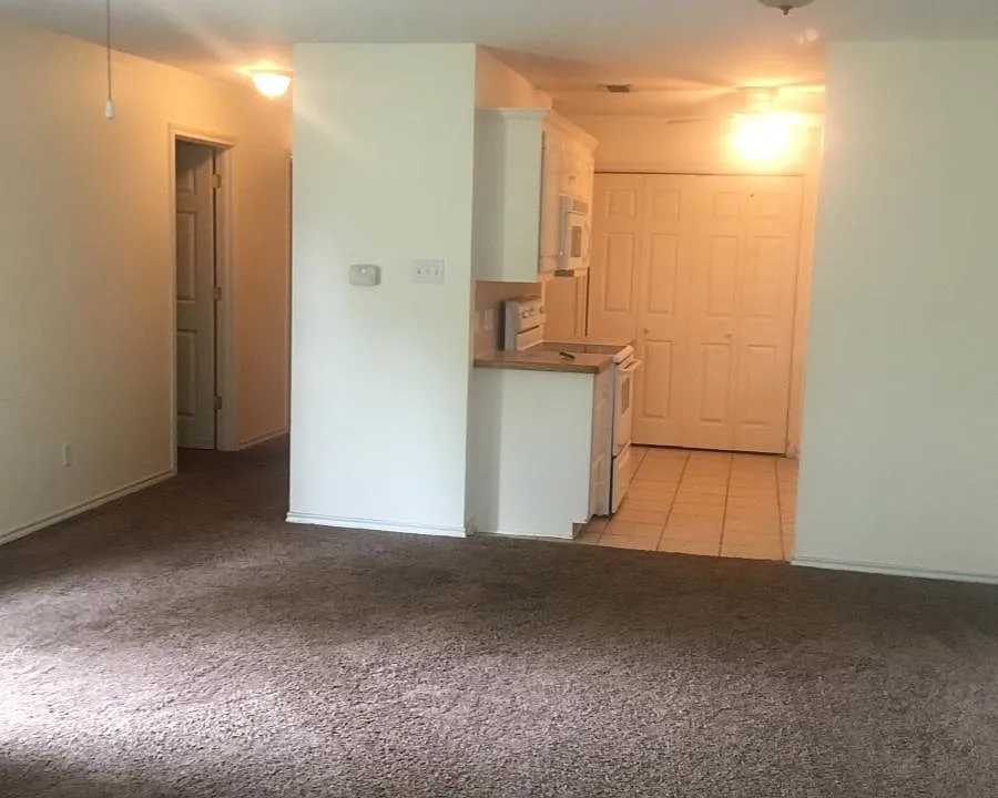 700 Porter St #102