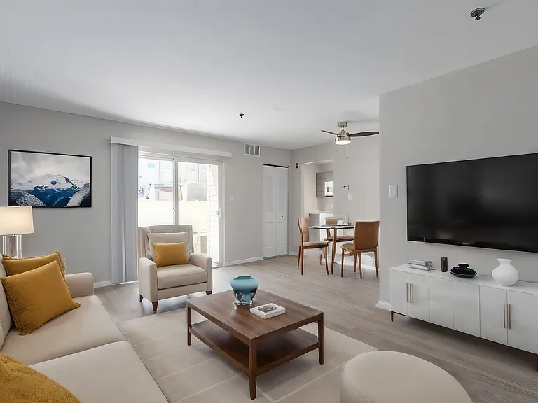 Sophias Place West — Photo 3
