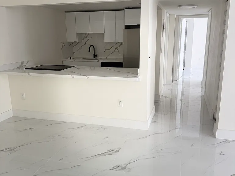 1673 Bay Rd #306 — Photo 2