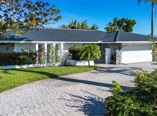 483 Partridge Cir, Sarasota, FL 34236