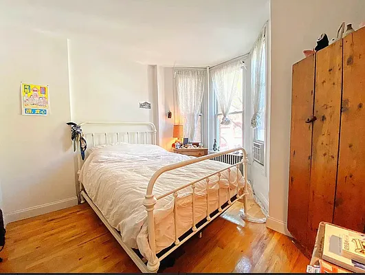 Rented by Corcoran | media 6