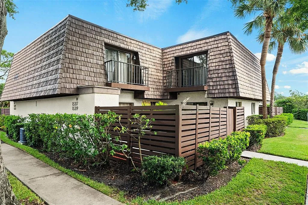 2 bed, 2.5 bath, 1312 sqft, $1,995 — Photo 1