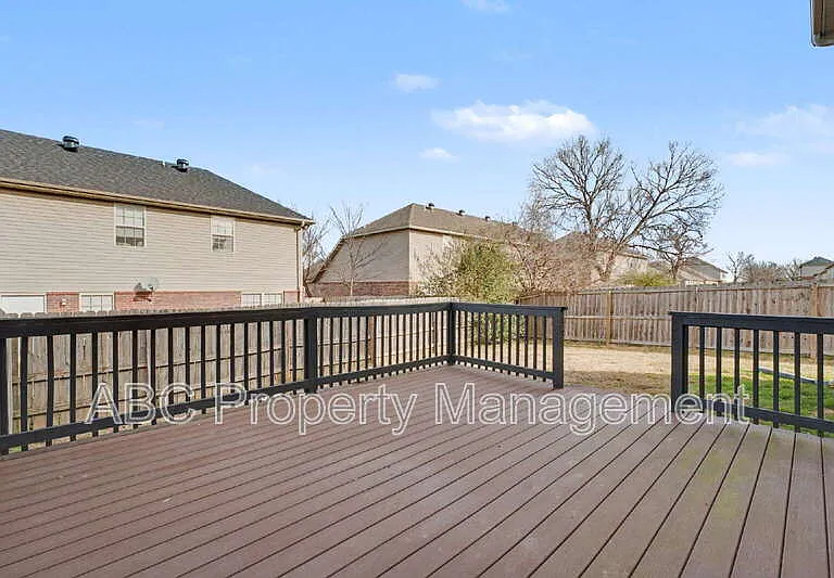 3006 SW Deerfield Blvd #2 — Photo 23
