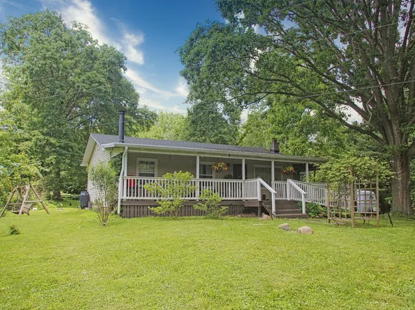 7703 County Road 19, Fredericktown, OH 43019