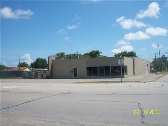 2nd image of 123 N Gulf Blvd