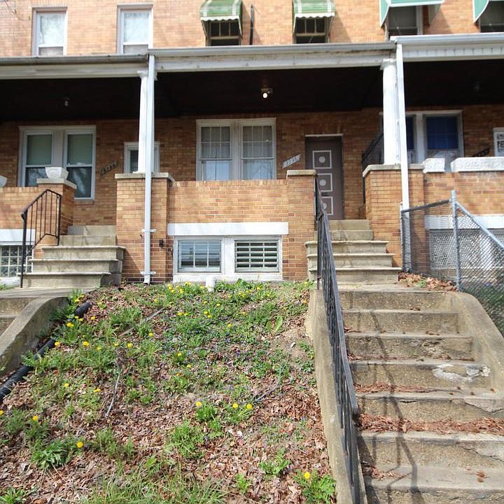 1st image of 2736 Beryl Ave