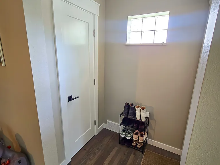 787 N Glencoe St — Photo 13