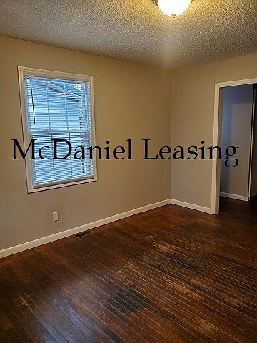 1st image of 355 Woodview Ave
