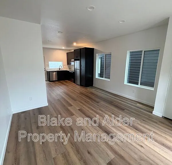3522 NE 44th Ave — Photo 6
