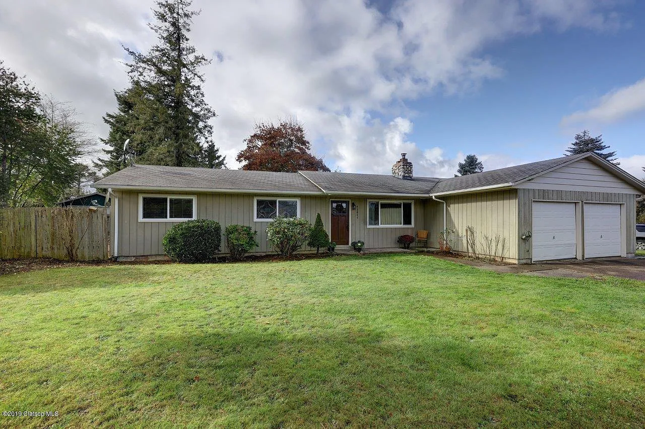 42847 Hillcrest Loop photo 1