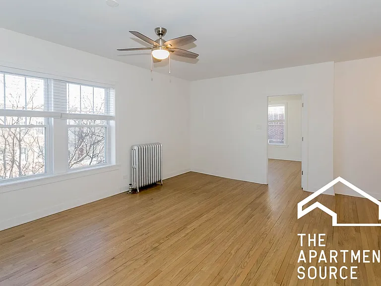 5214 N Damen Ave #3 — Photo 2
