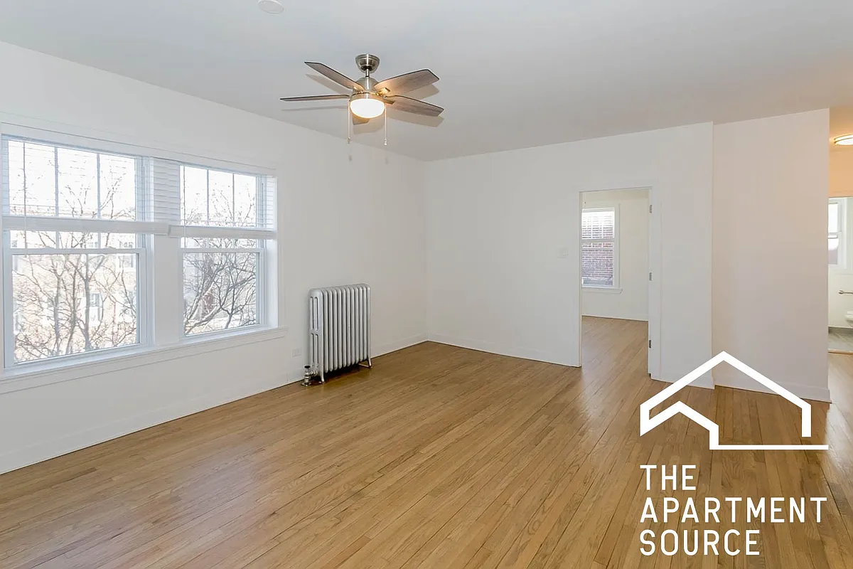 Building Photo - 5214 N Damen Ave #3