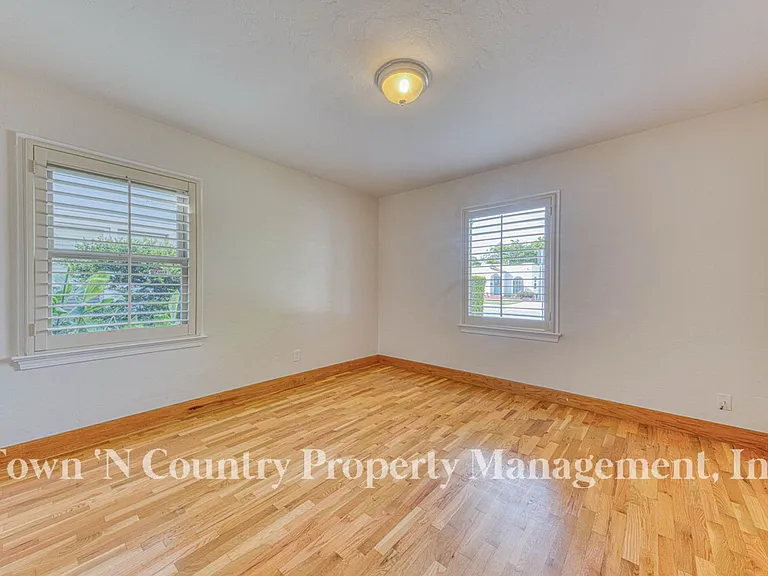 127 Katherine Ave — Photo 15