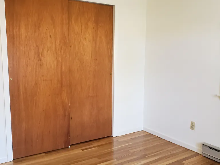 26 Hallock St #7 — Photo 4