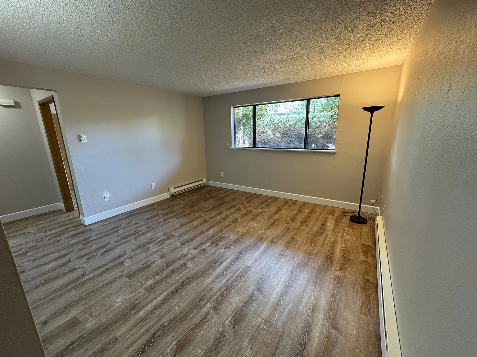 1 bed, 596 sqft, $1,345 — Photo 4