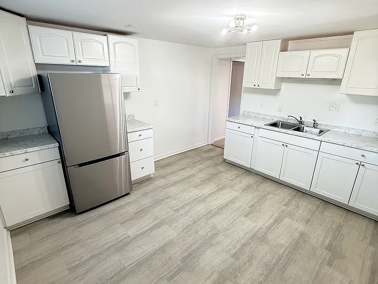 214 Rosehill Dr #B — Photo 21
