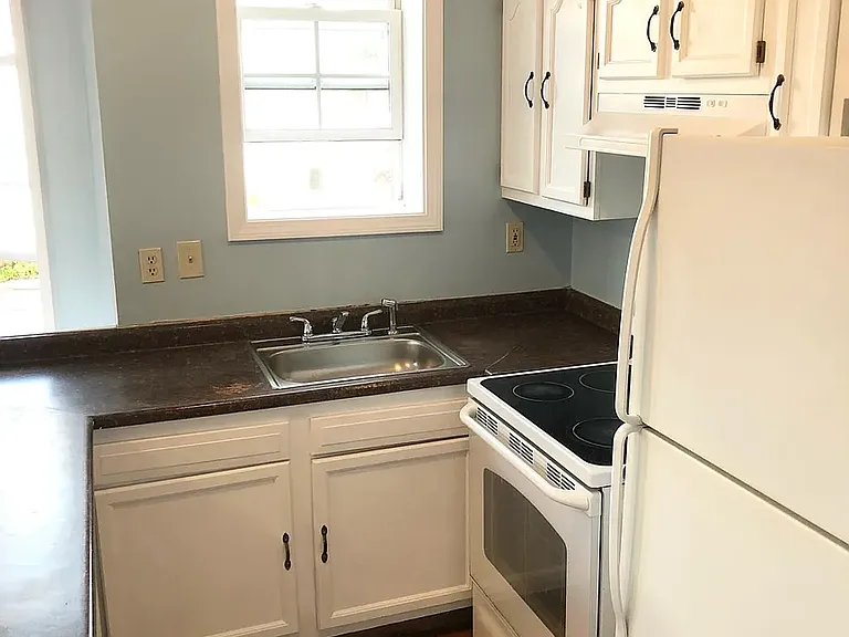 304 Public St #3 — Photo 5
