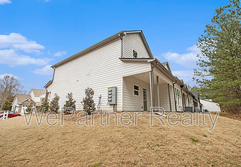 100 Crest Pointe — Photo 22