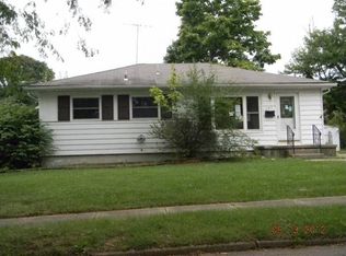 393 Lawver Ln, Dayton, OH