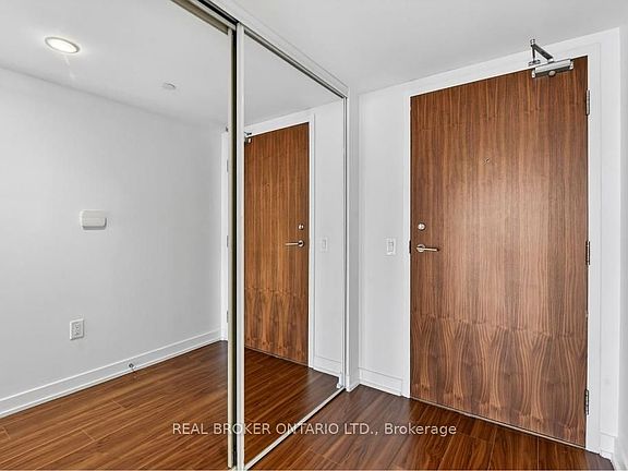 2nd image of 85 Queens Wharf Rd #3105