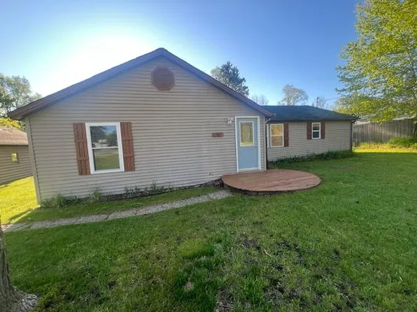 52 N Webster St, White Cloud, MI 49349