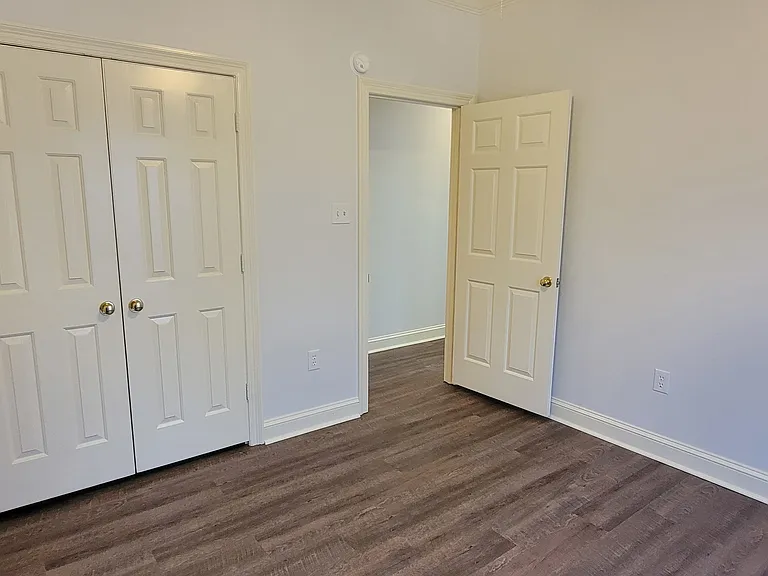 516 Windsor Dr — Photo 16