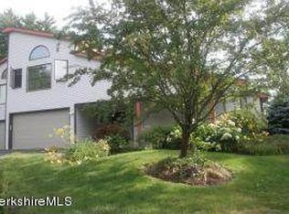 19 Coldbrooke S #B, Lenox, MA 01240