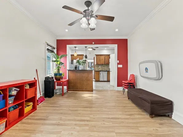 290 East 37th Street image 1 of 6