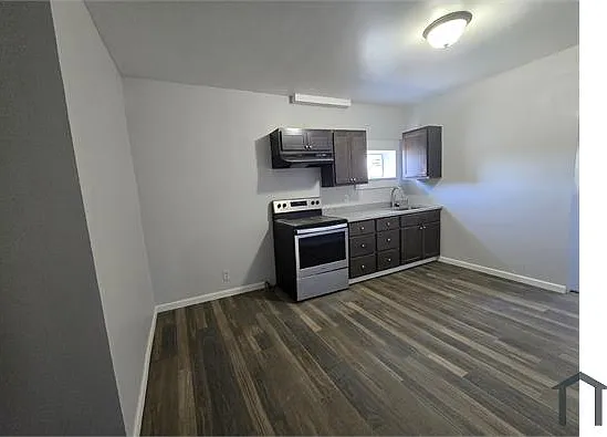 4497 Lee Ave — Photo 2
