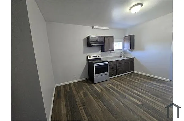 Building Photo - 4497 Lee Ave