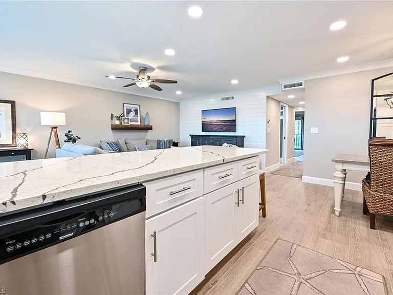 3200 Gulf Shore Blvd N #308 — Photo 12