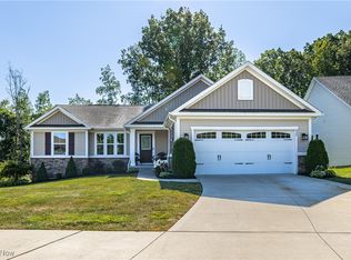 820 Sunrise Cir, Aurora, OH 44202