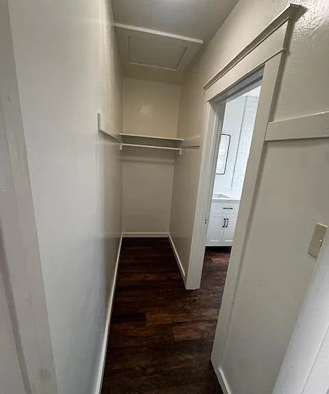 520-530 E 17th St #520 — Photo 8