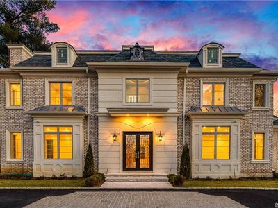 19 Gilbert Rd, Great Neck, NY, 11024