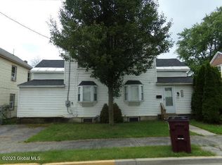 221-223 223 Saratoga Ave, Mechanicville, NY 12118