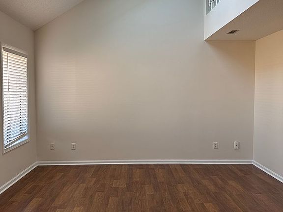 3rd image of 100 Marlene Dr