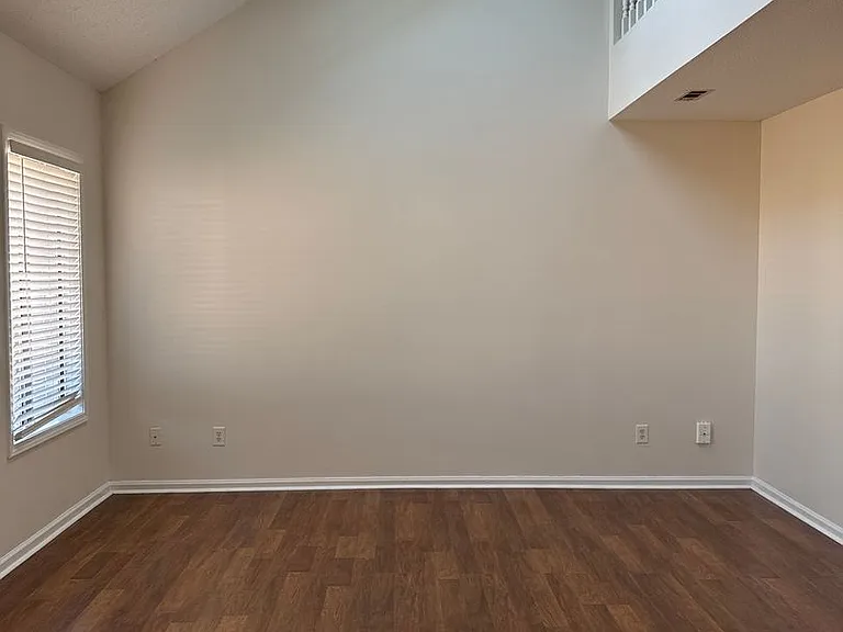 100 Marlene Dr — Photo 3